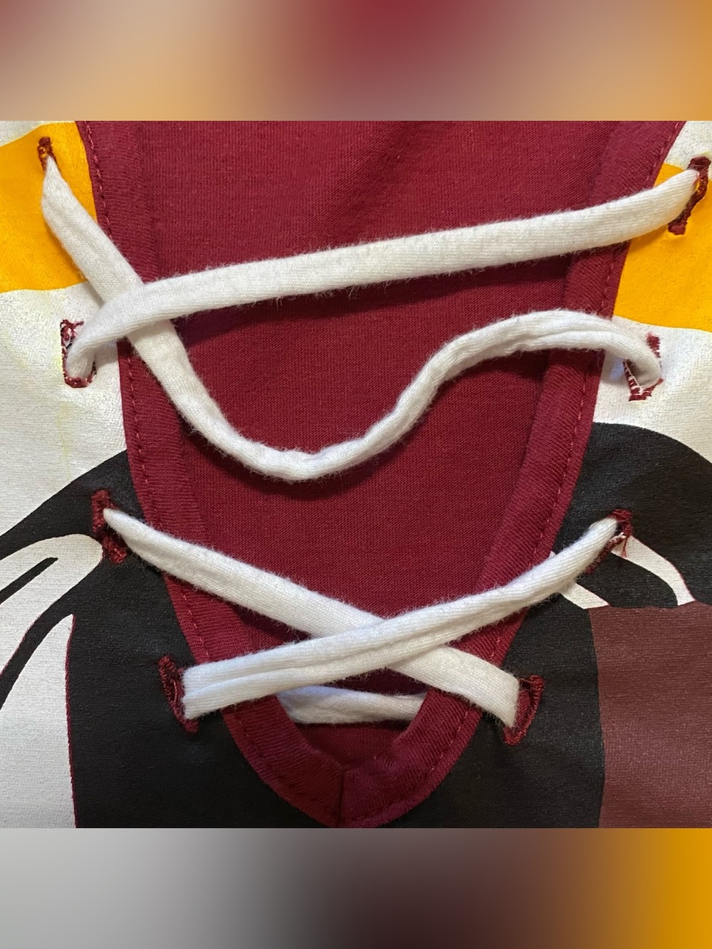 Washington Redskins Reds women’s Lace-Up Long Sleeve Team Shirt - Picture 5 of 14